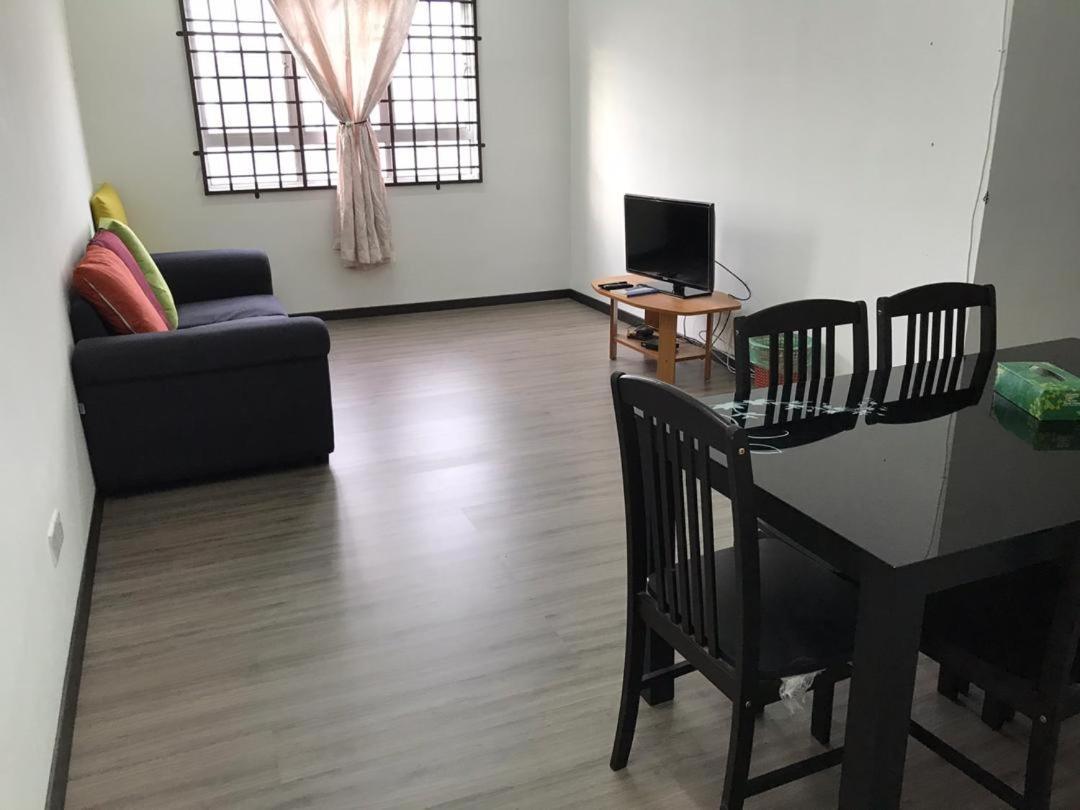 Homestay Hani Kuala Terengganu Esterno foto